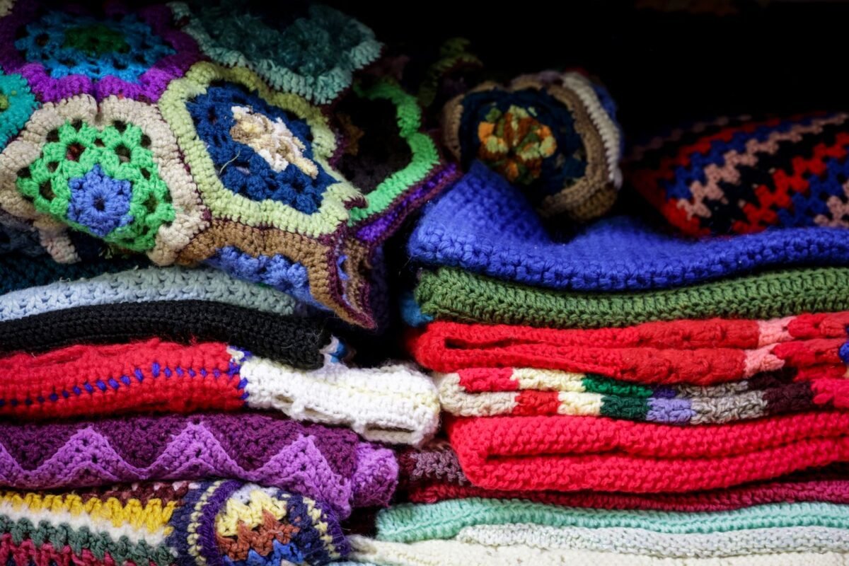 How Big Is a Baby Blanket? 11 Sizes, Yardage and Chains