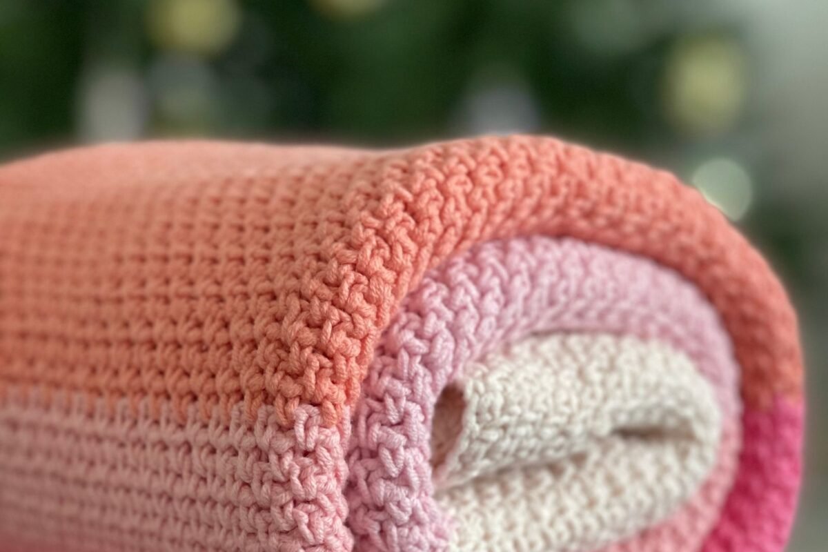 Christmas Crochet Blanket: 6 Free Patterns With Yardage