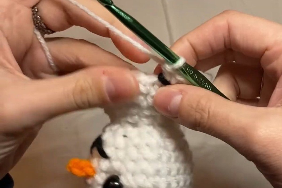 straight body rounds of a free crochet snowman pattern