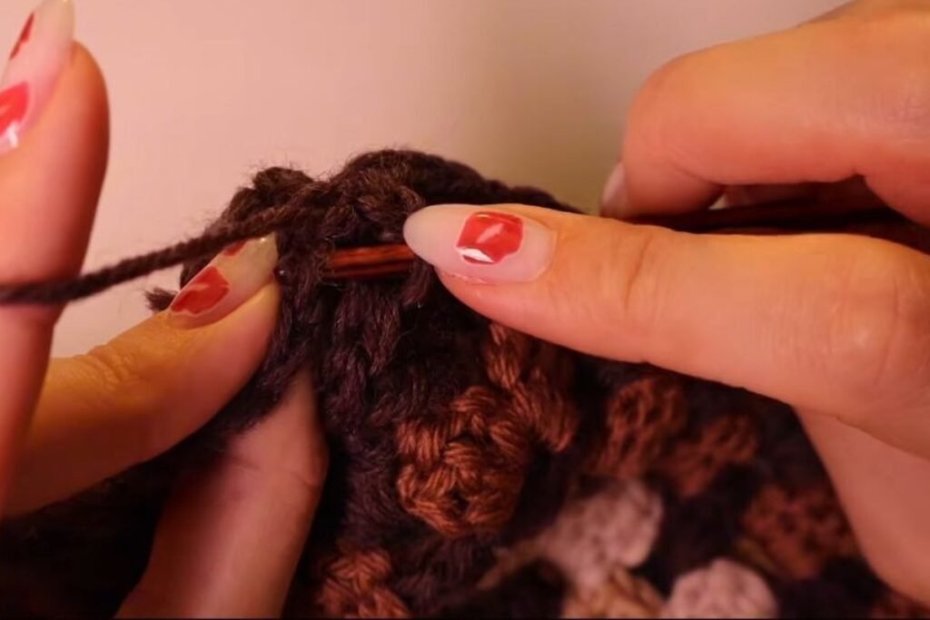 joining two granny squares with slip stitch through the front loop and back loop