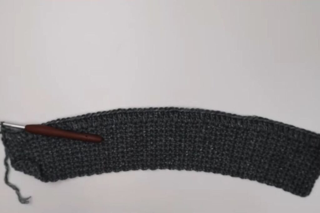 crochet pullover sweater pattern step 5: first row of double crochet along the ribbing