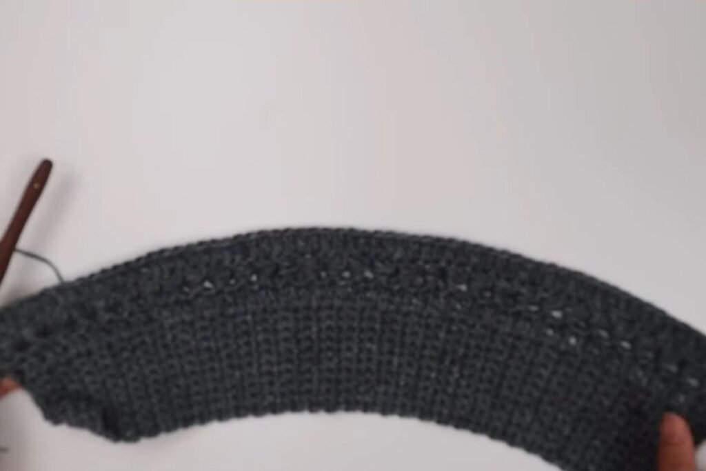 crochet pullover sweater pattern step 8: plain double crochet rows above the ribbing