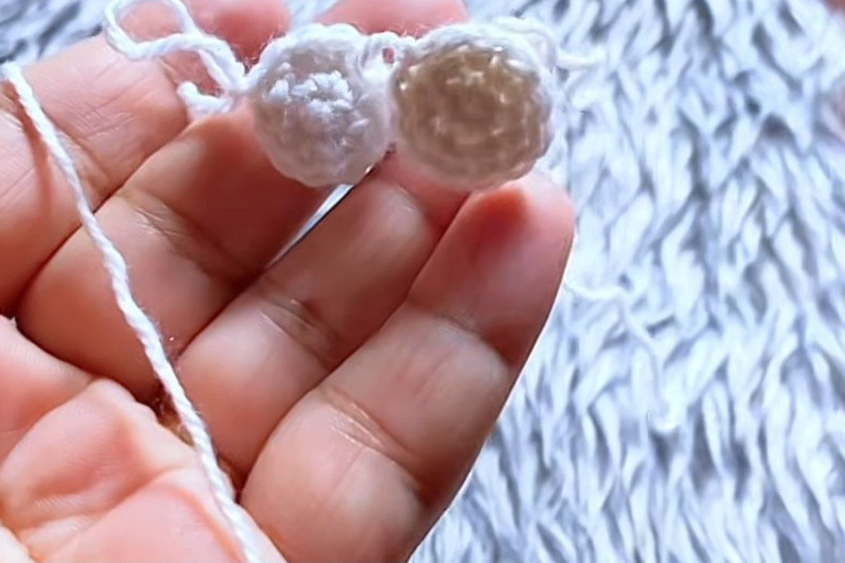 free crochet owl pattern step 12: compare your two eyes